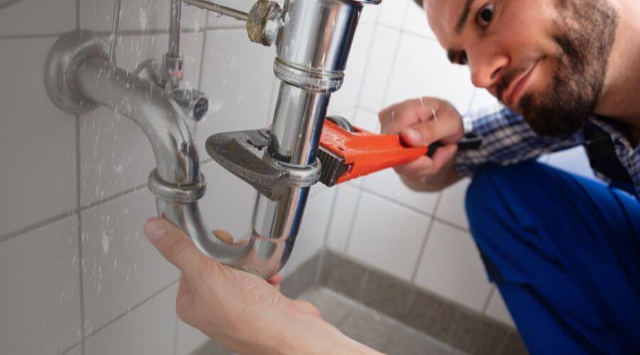 Expert burst pipe repair services in Refton, PA